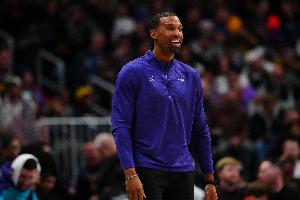 黄蜂主帅：球员拼尽了全力 培养年轻人和努力赢球可以兼顾